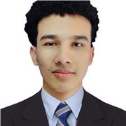 Profesor de apoyo para estudiantes de ingeniería forma remota